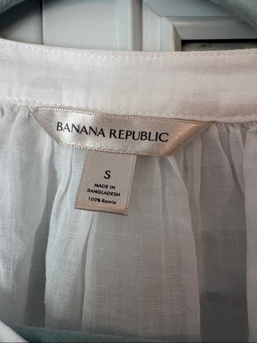 Banana Republic 100% Rami White Gauzy Button-Front Blouse Balloon Sleeve Sz Smal - Picture 2 of 6